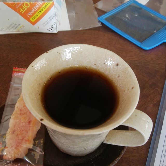 パステルの途中　コーヒーを戴く　美味しい