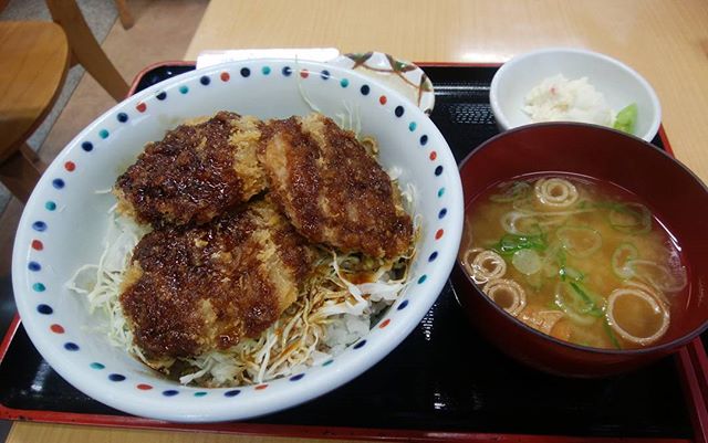 ソースカツ丼　620円なり