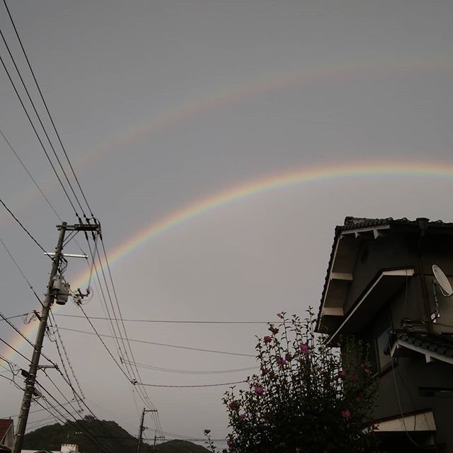 ごみステーションの掃除の帰り道大雨にあうご褒美は二重の虹ですとっても美しい#福山神辺#虹#美しい