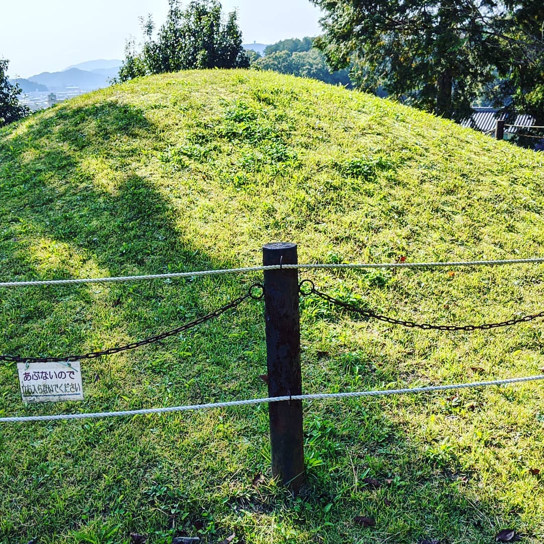 お天気に誘われて猪の子古墳へ何十年も住んでいるが知らなかった#福山神辺 #古墳#豪族のお墓